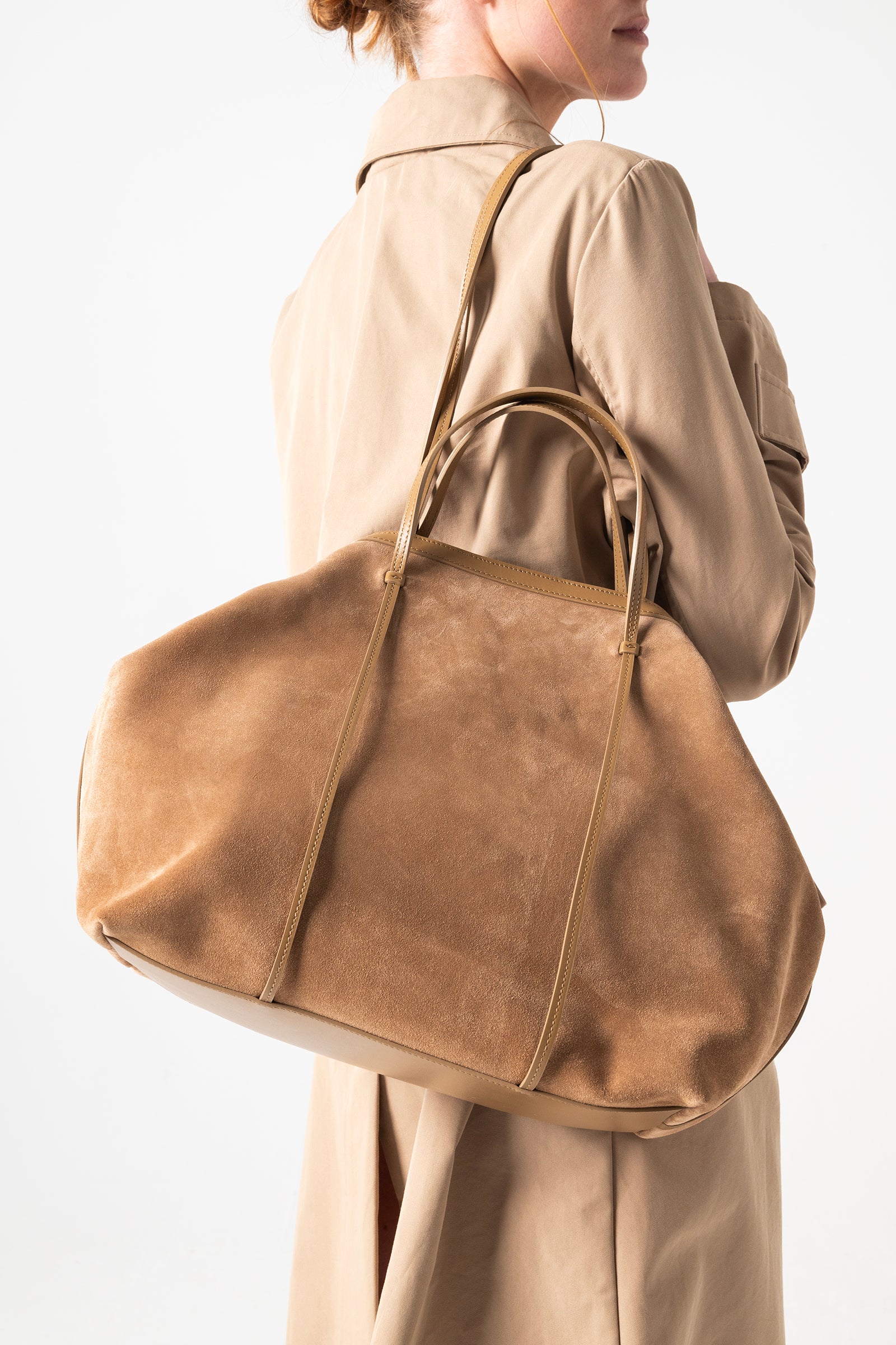 Borsa Alma in pelle scamosciata Sigaro